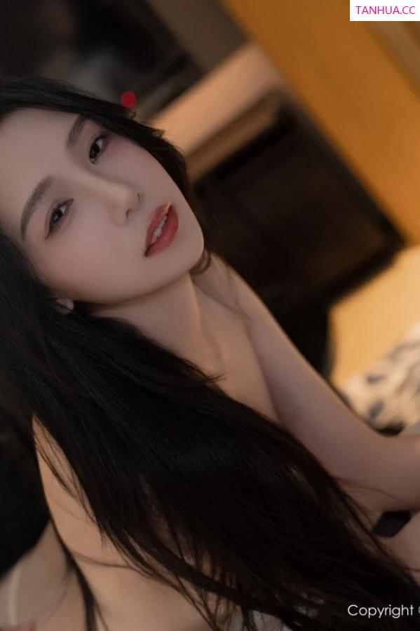 陈若依 抖娘利世 [XiuRen]高清写真图 2024.04.26 No.8455 利世 丝袜美腿第84张图片